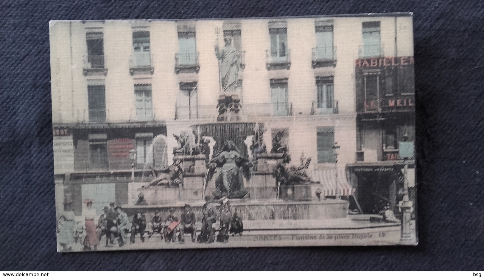 CPA 44 Nantes - Fontaine De La Place Royale - Nantes