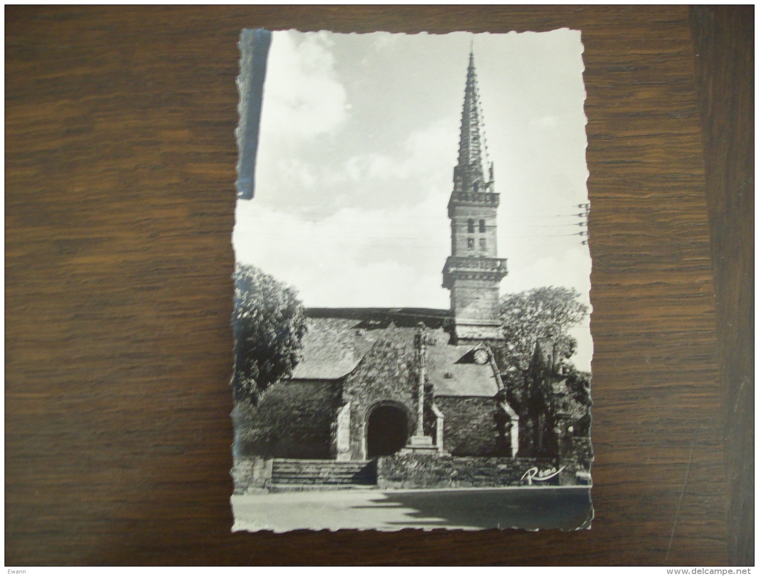 Carte Postale Ancienne De Gouézec: L'Eglise - Gouézec