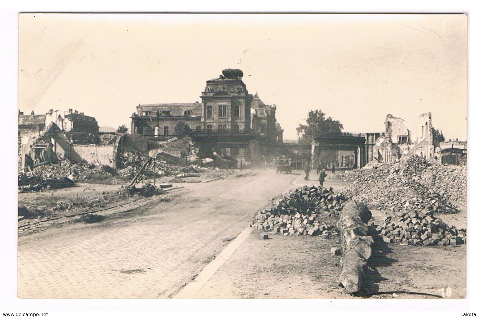 CPA Photo : NAMUR Dégâts De Guerre Suite Bombardement , Pont Du Luxembourg Sur Avenue Albert 1er, Vue Vers Les Cadets - Namur