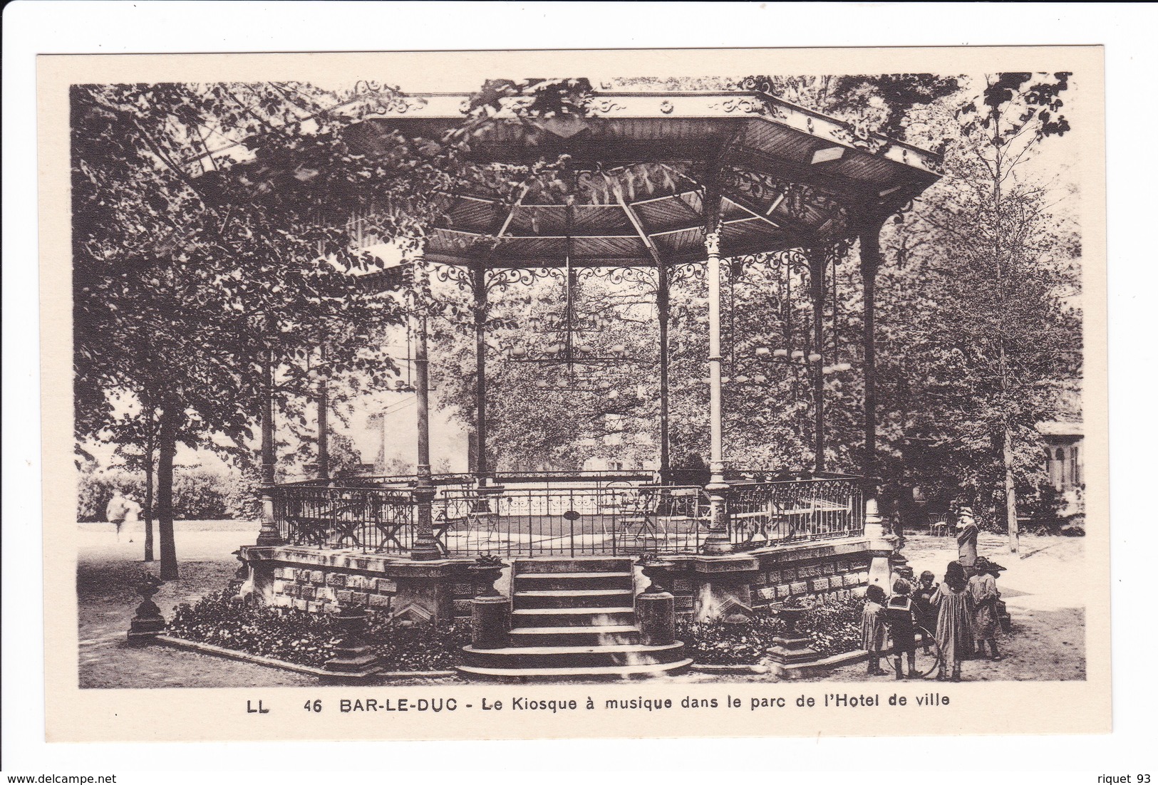 118 - BAR-LE-DUC - Le Kiosque à Musique Dans Le Parc De L'Hôtel De Ville - Bar Le Duc