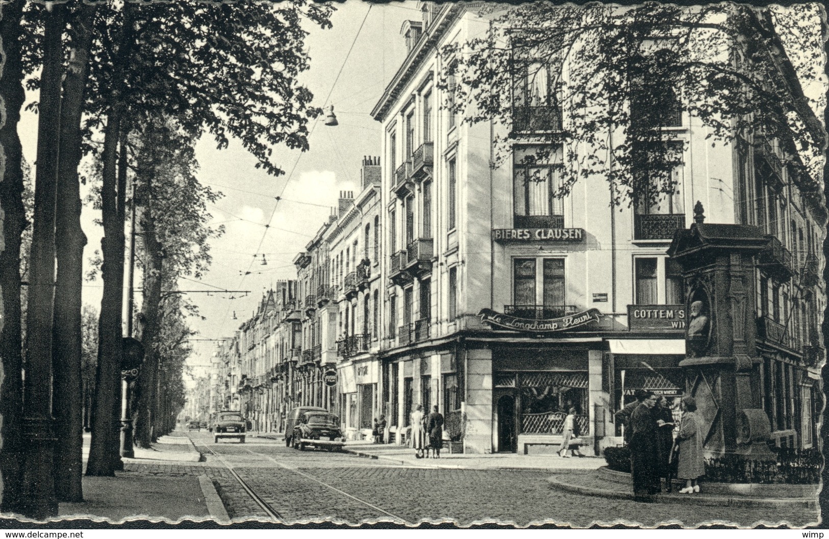 Uccle : Avenue Albert Et Monument Vanderkindere  /Ancètres - Oldtimers - Ukkel - Uccle