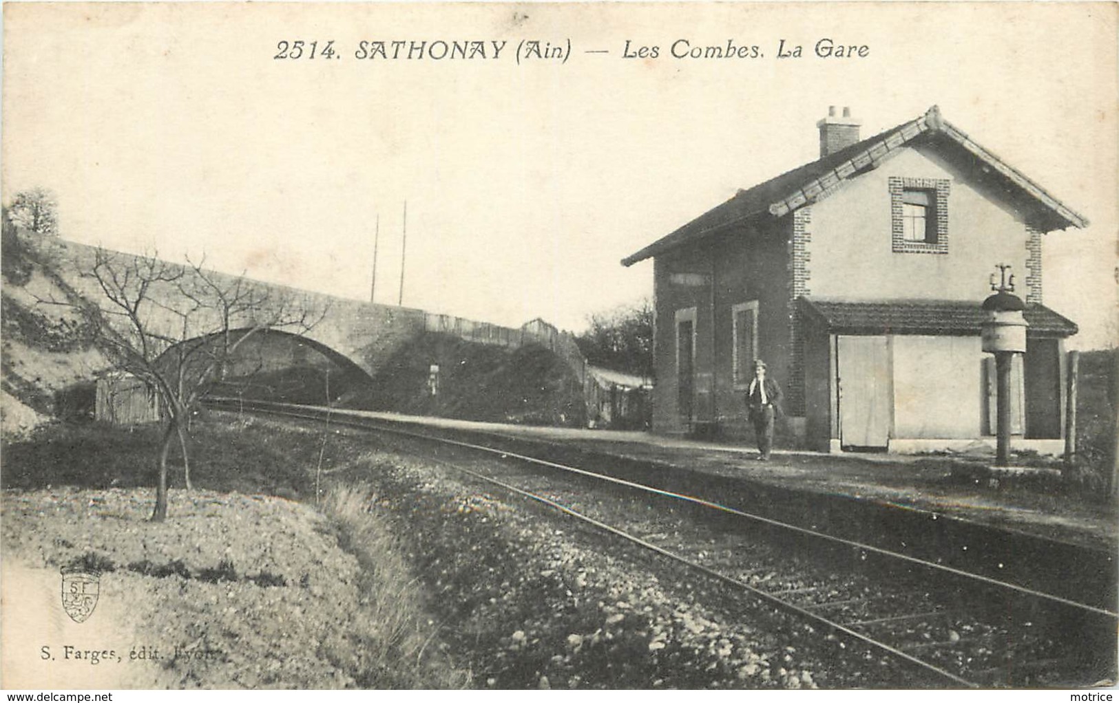 SATHONAY - Les Combes, La Gare. - Gares - Sans Trains