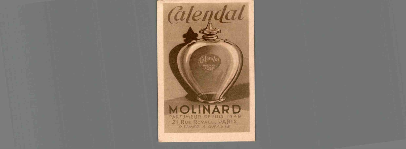 REF6055-2018 CARTE PARFUMEE   CALENDAL   MOLINARD 21 RUE ROYALE PARIS - Non Classés