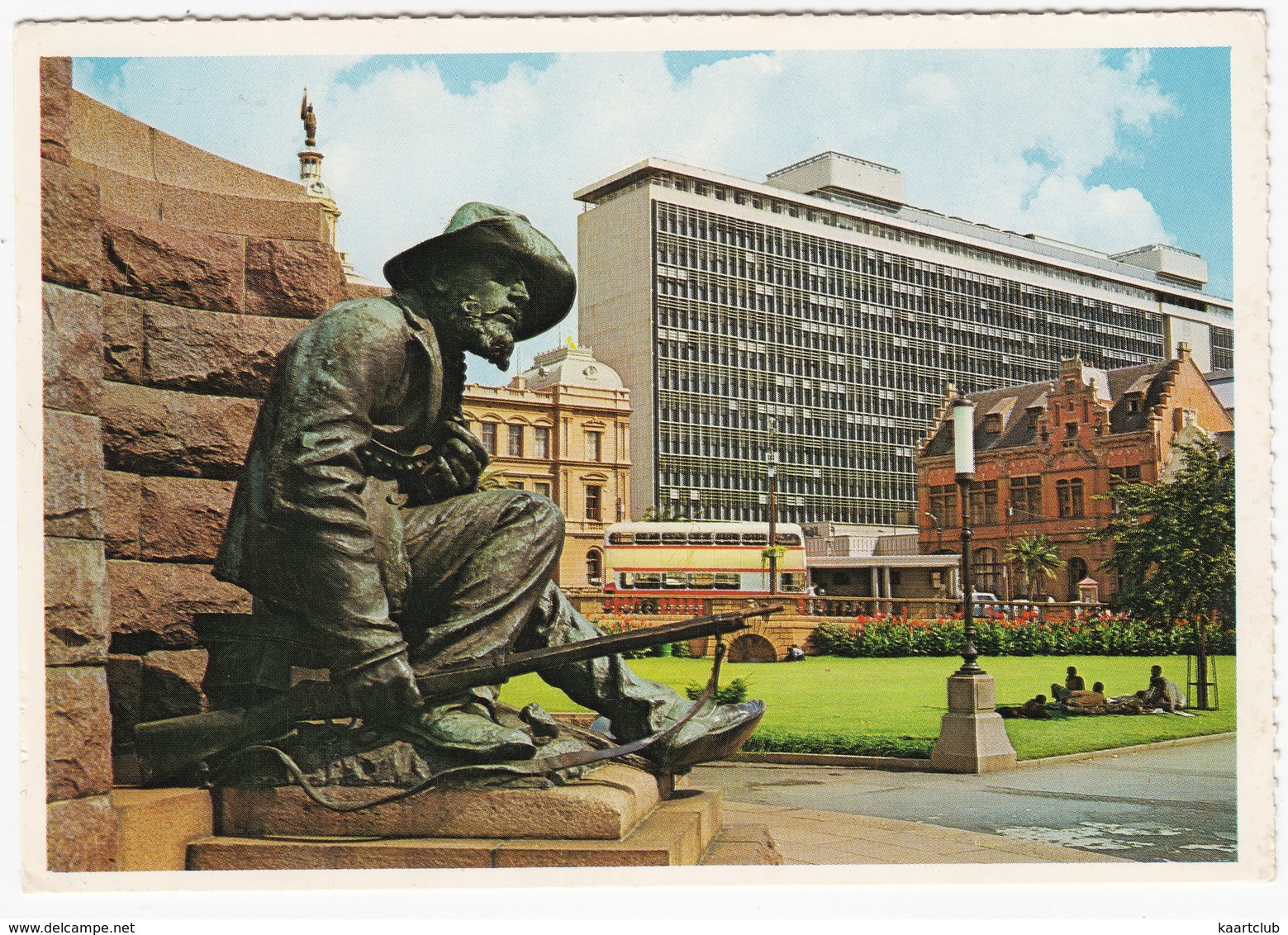 Pretoria: DOUBLE DECK BUS - Church Square - Paul Kruger Monument (bronze) - (South Africa) - Sudáfrica