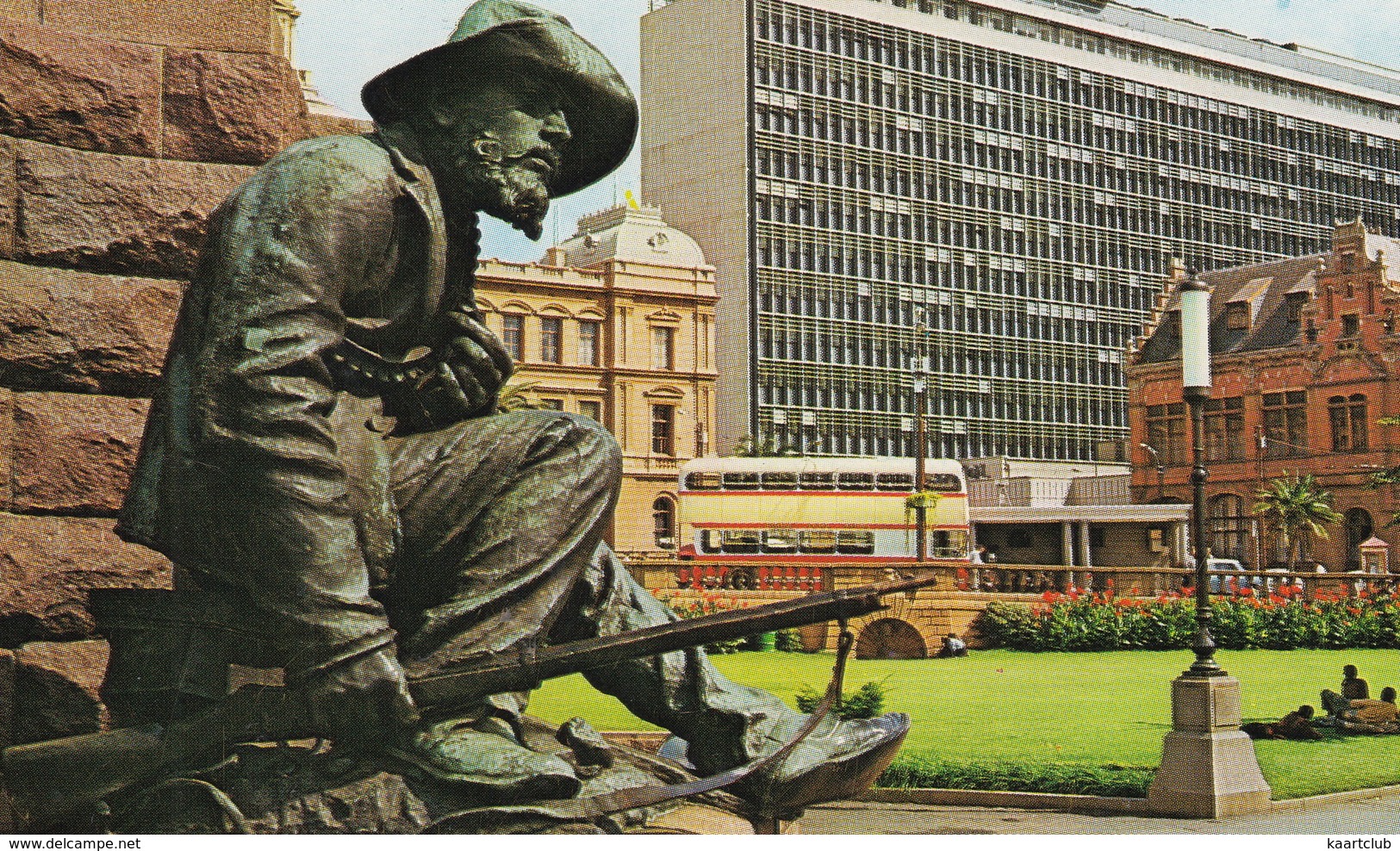 Pretoria: DOUBLE DECK BUS - Church Square - Paul Kruger Monument (bronze) - (South Africa) - Sudáfrica