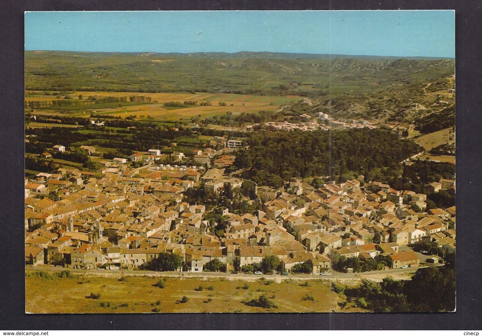 CPSM 30 - ARAMON - Vue Aérienne - TB PLAN D'ensemble Du Village + Vue De L'intérieur + Détails Maisons - Aramon