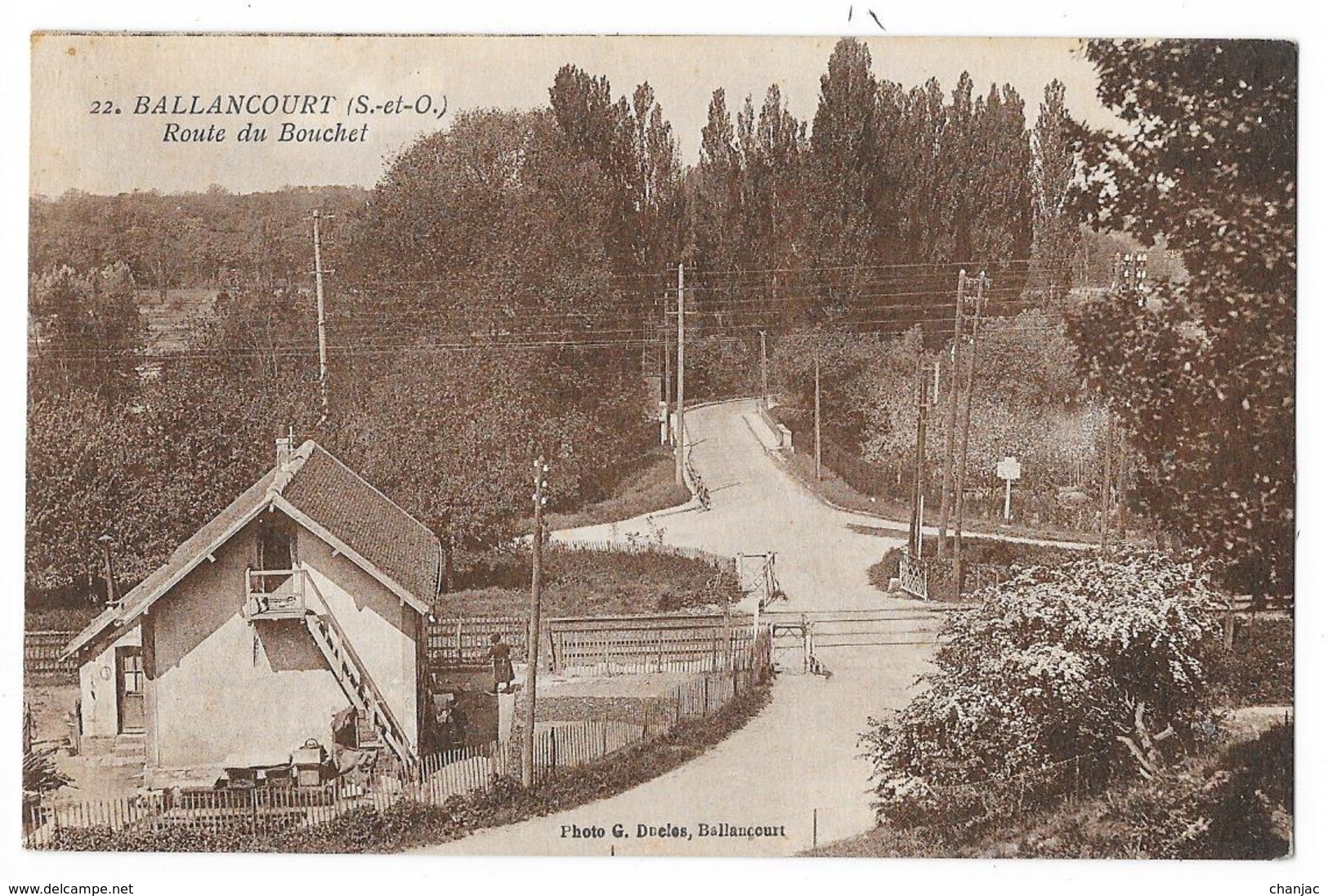 Cpa: 91 BALLANCOURT (ar. Evry) Route Du Bouchet (Passage à Niveau)   N° 22 - Ballancourt Sur Essonne