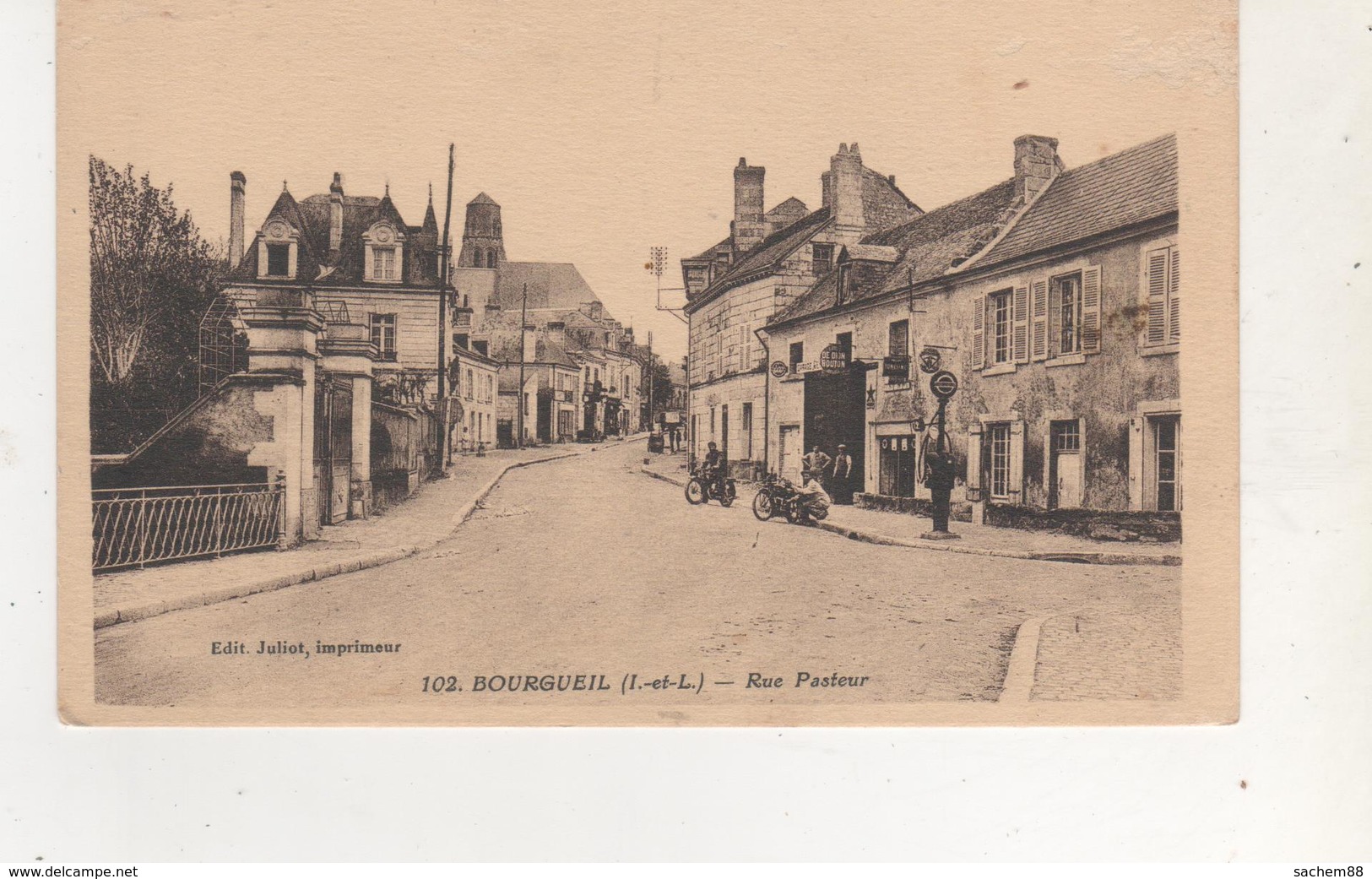 CPA..BOURGUEIL.RUE PASTEUR.GARAGE MOTOS. - Autres & Non Classés