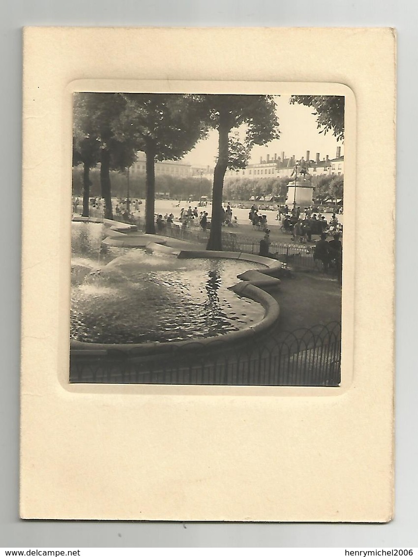 69 Lyon Jets D'eau Place Bellecour Ed Meissonier Photo Maupoint Carte Double - Autres & Non Classés