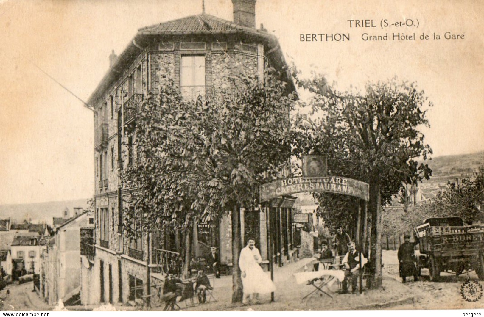 78. CPA. TRIEL. Grand Hotel De La Gare Berthon. Camion Marchand De Vins Buret. 1922. - Triel Sur Seine