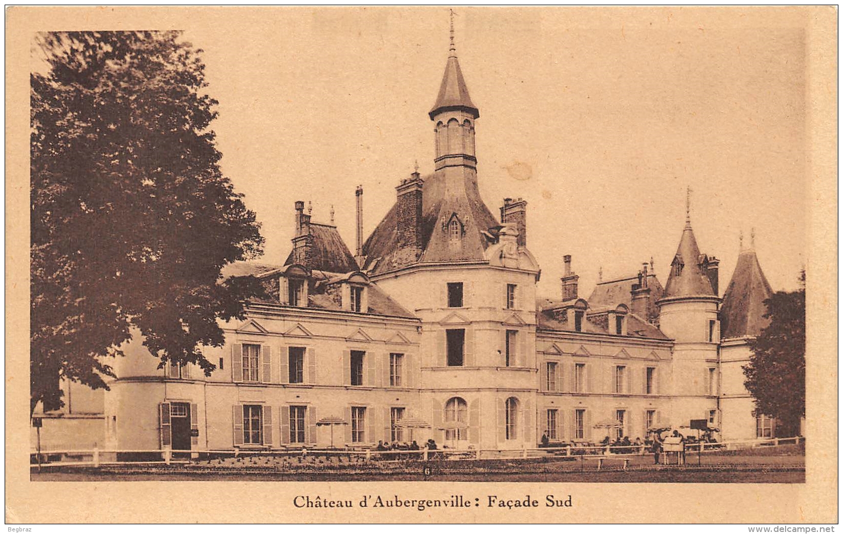 AUBERGENVILLE      CHATEAU - Aubergenville