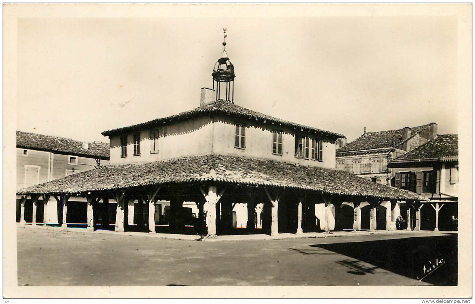 VILLEREAL (Lot Et Garonne) - Halle De Villereal - Autres & Non Classés