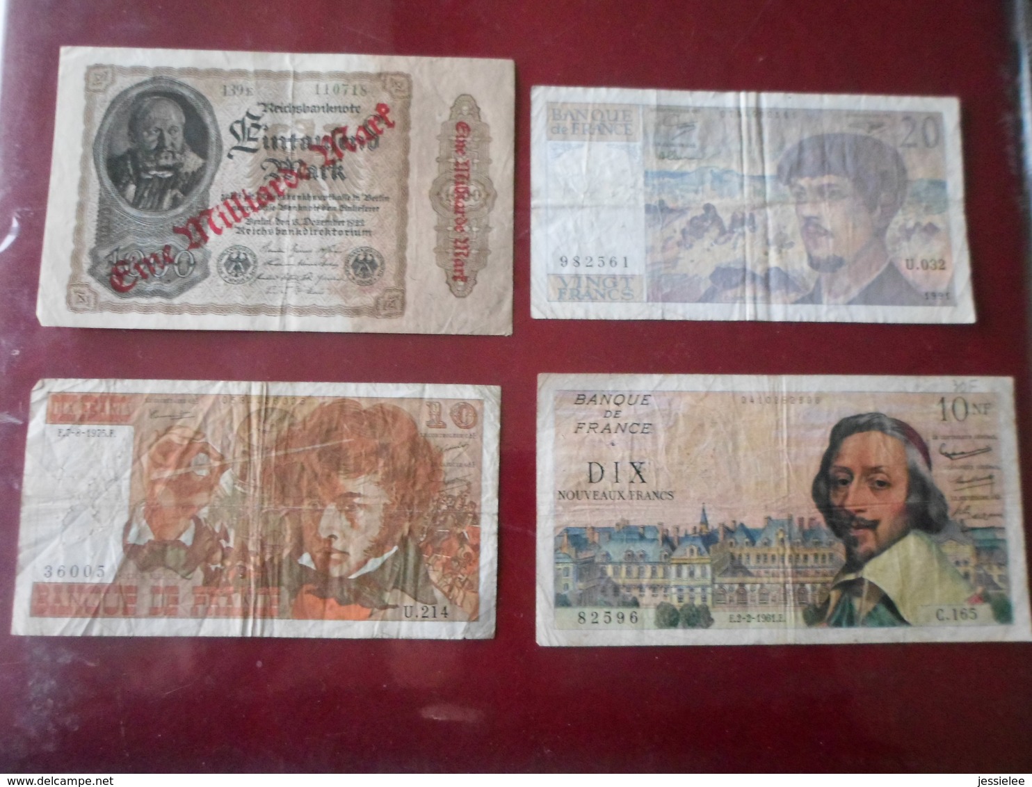 LOT UNE TRENTAINE DE BILLETS ETRANGERS ANCIENS