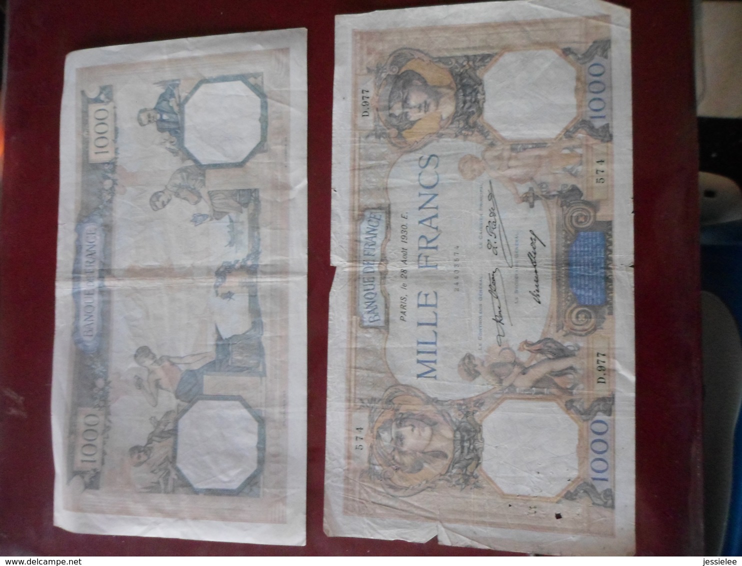 LOT UNE TRENTAINE DE BILLETS ETRANGERS ANCIENS