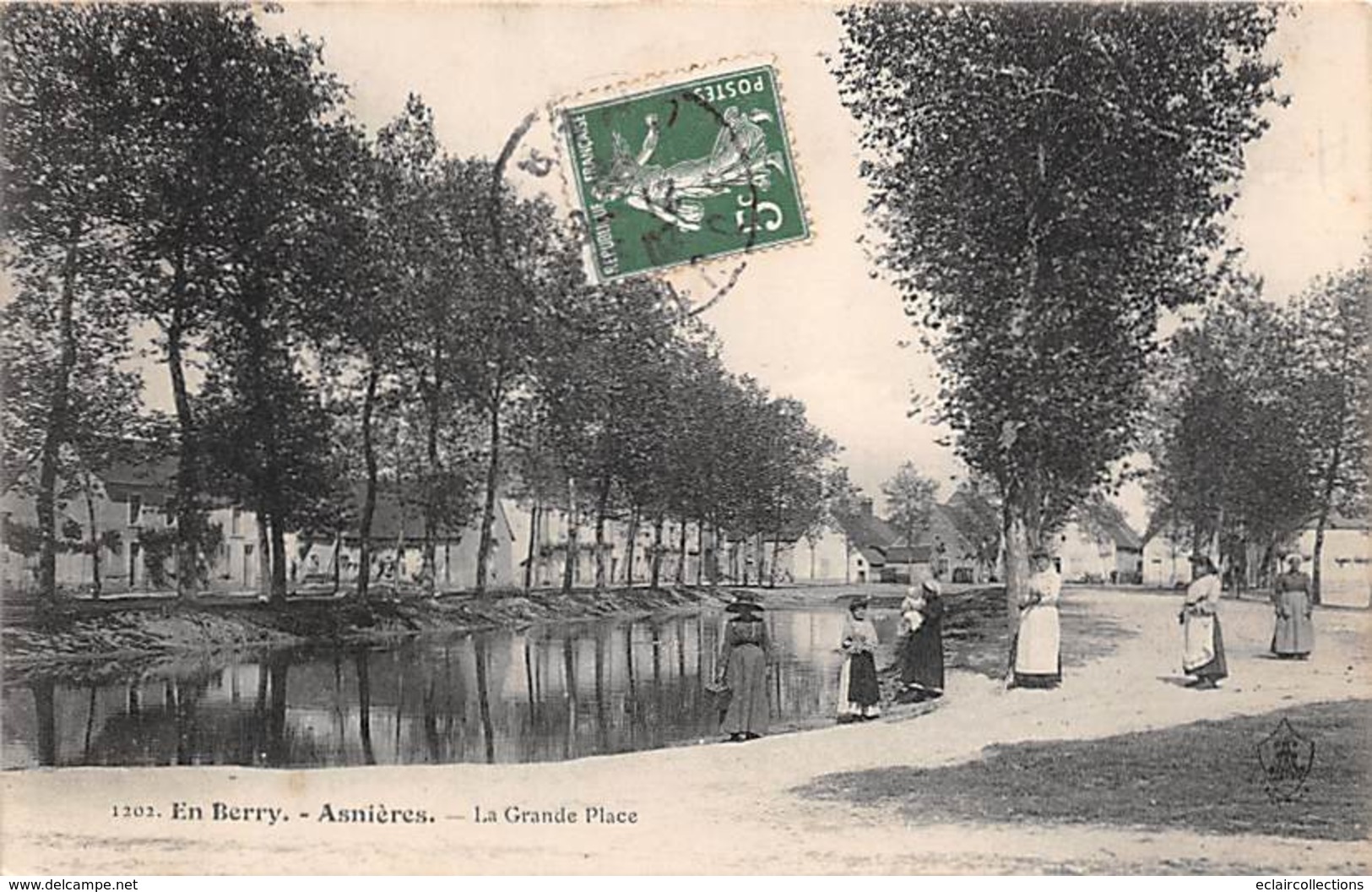 Asnières Les Bourges          18        La Grande  Place        (voir Scan) - Sonstige & Ohne Zuordnung