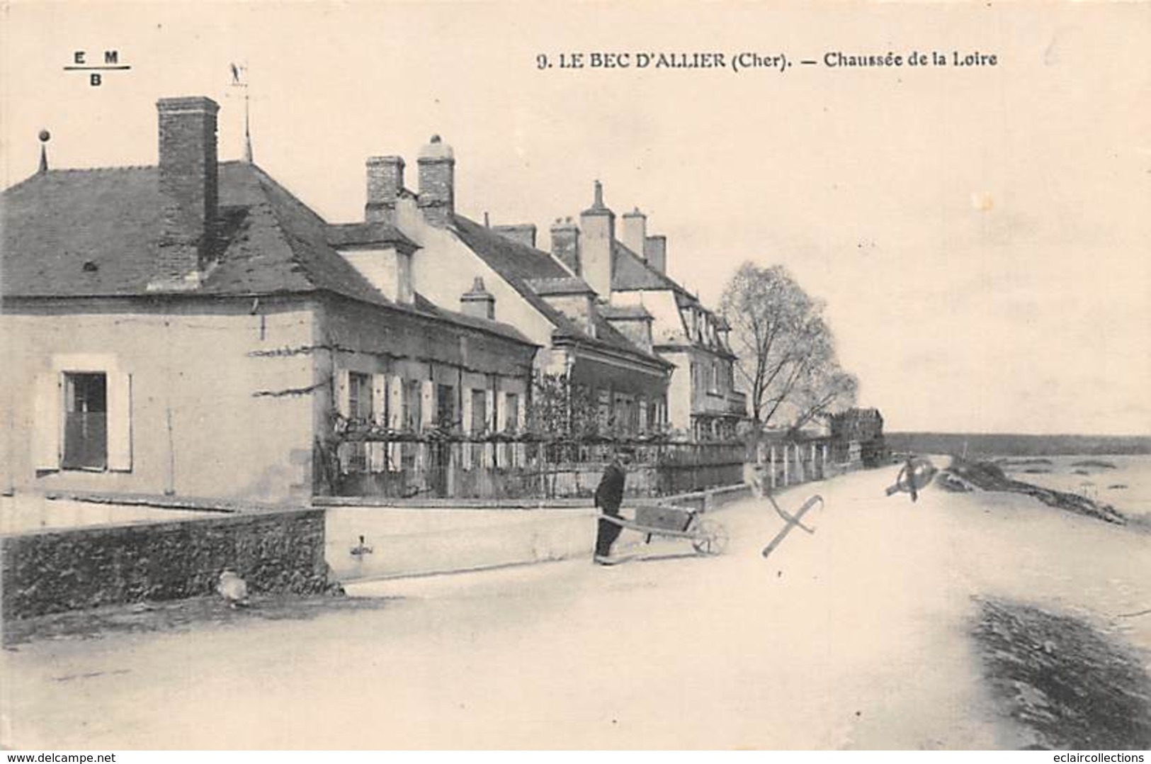 Le Bec D'Allier        18        Chaussée De  La Loire           ( Voir Scan) - Autres & Non Classés