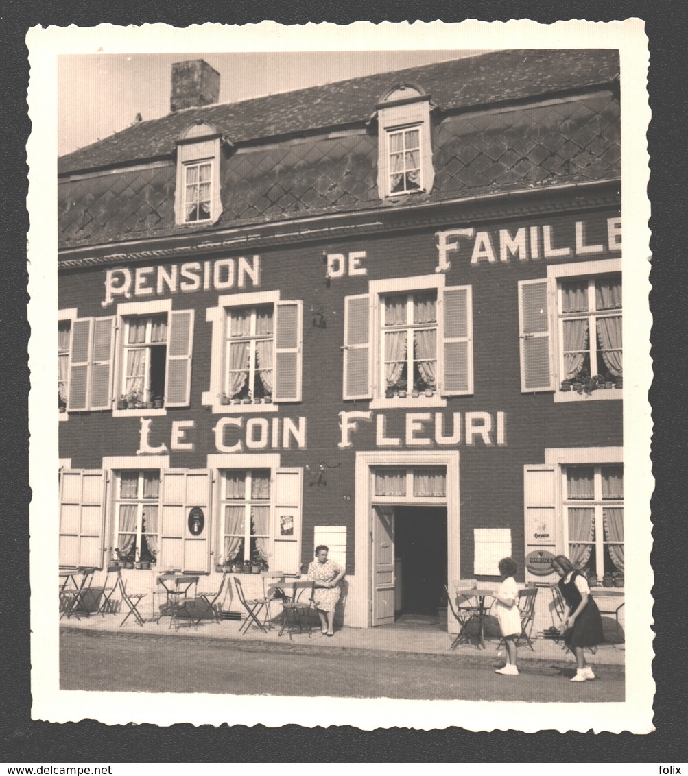 Falmignoul - Carte Photo Publicitaire Agfa - Pension De Famille 'Le Coin Fleuri' - Animée - 8,9 X 9,9 Cm - Dinant