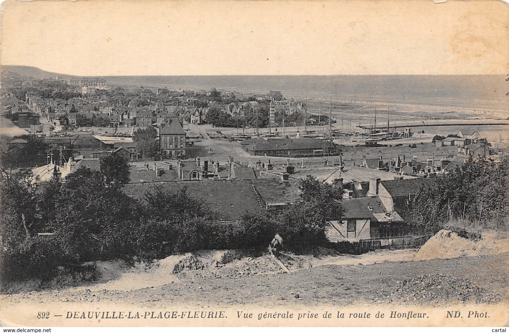 14 - DEAUVILLE-LA-PLAGE-FLEURIE - Vue Générale Prise De La Route De Honfleur - Deauville