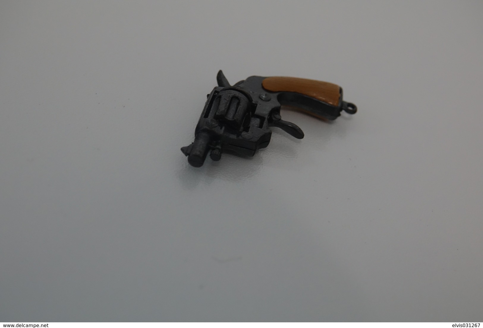 Vintage TOY GUN :  UNKNOWN WITH HOLSTER - L=5,5cm - Keychain 1960s-70s - Keywords : Cap - Revolver - Pistol - Tin - Armes Neutralisées