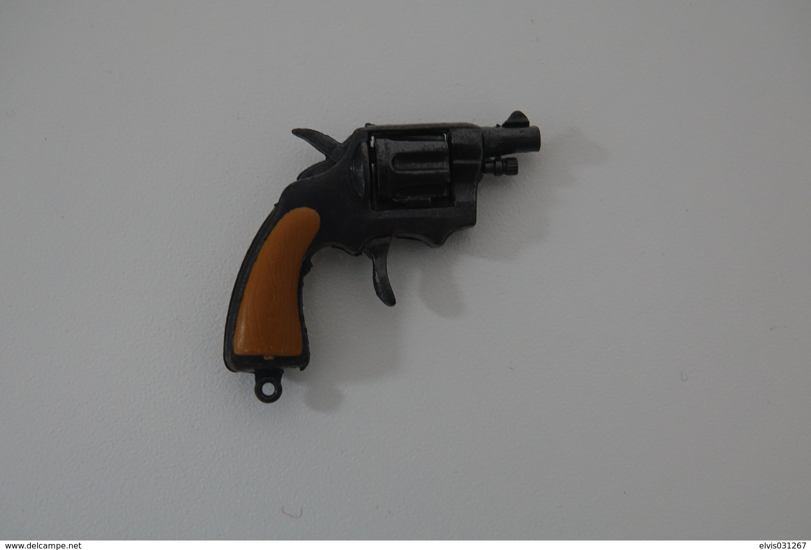 Vintage TOY GUN :  UNKNOWN WITH HOLSTER - L=5,5cm - Keychain 1960s-70s - Keywords : Cap - Revolver - Pistol - Tin - Armi Da Collezione