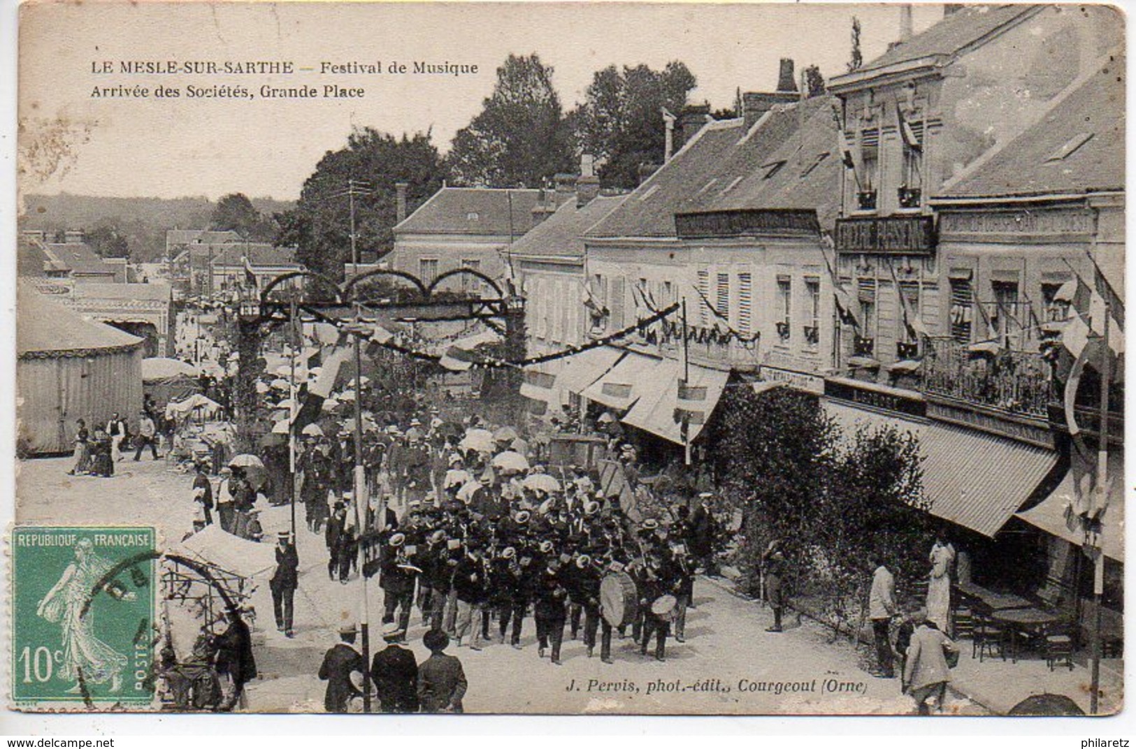 Le Mesle (Mêle) Sur Sarthe : Festival De Musique - Arrivée Des Sociétés, Grande Place - Le Mêle-sur-Sarthe