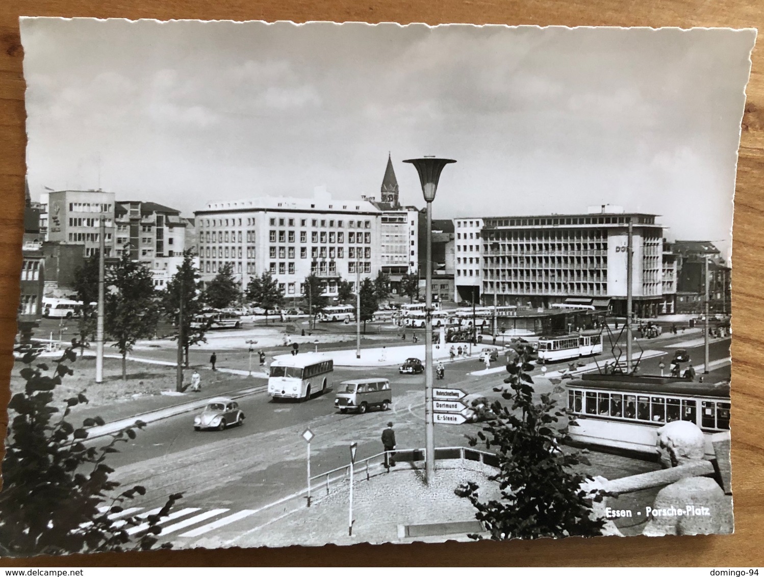 Essen Porsche-Platz Mit Autos Und Bus 1957 - Essen