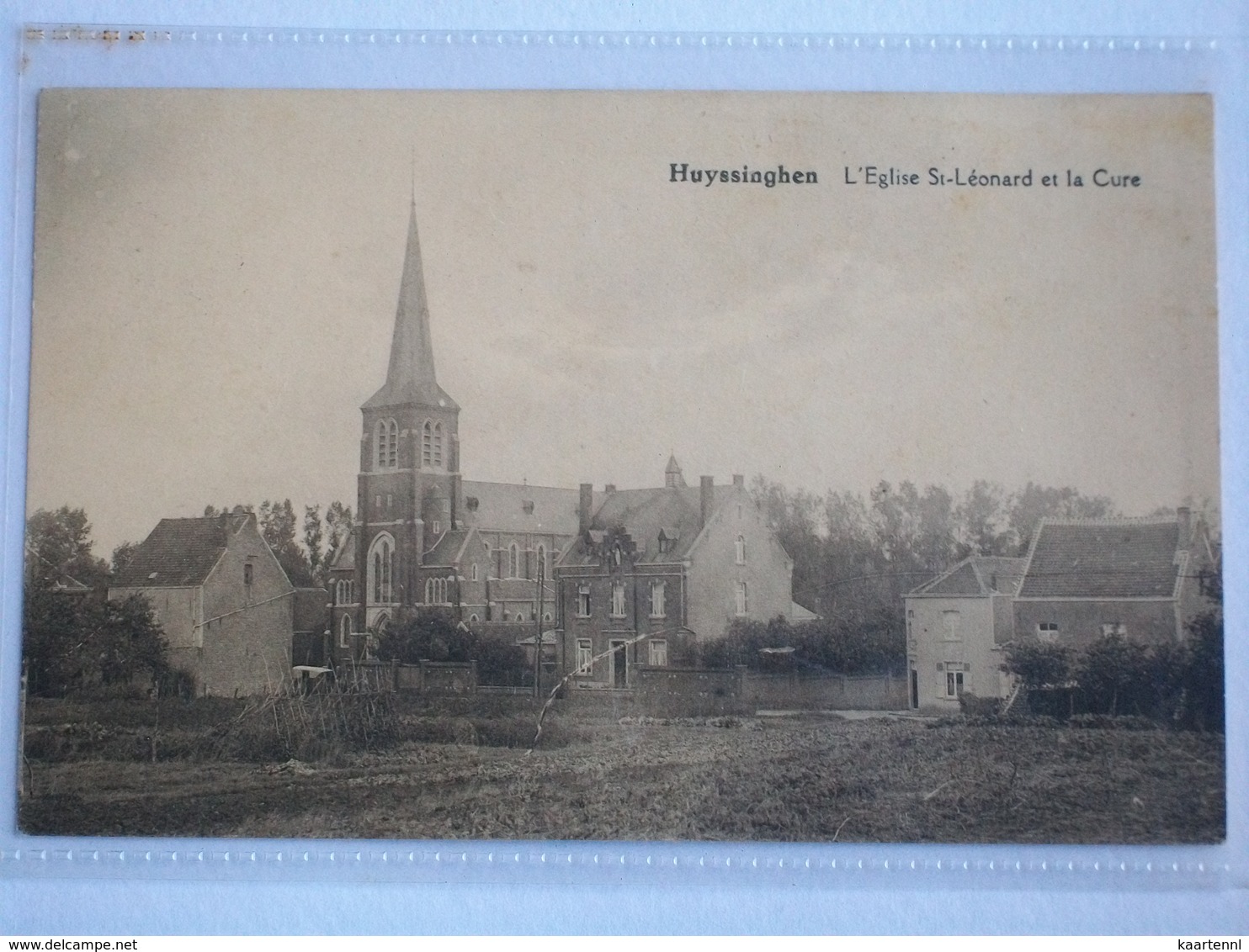 HUIZINGEN L  église St.léonard Et La Cure - Andere & Zonder Classificatie