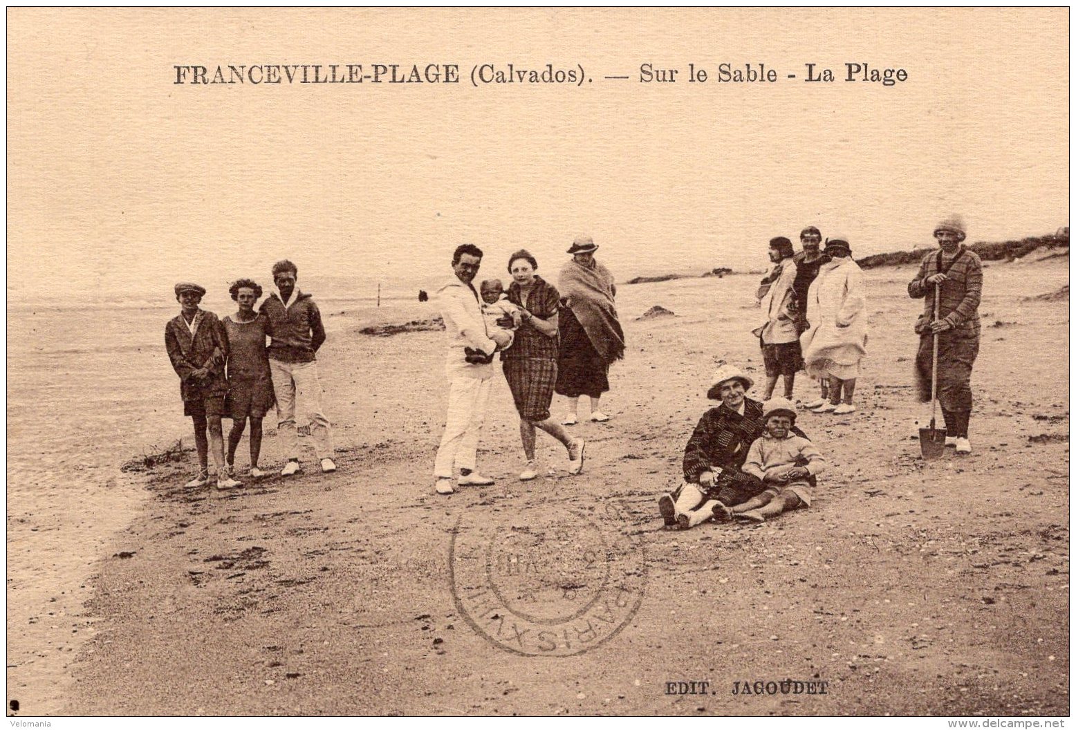 1044 -  Cpa 14 Franceville Plage - Sur Le Sable, La Plage - Autres & Non Classés