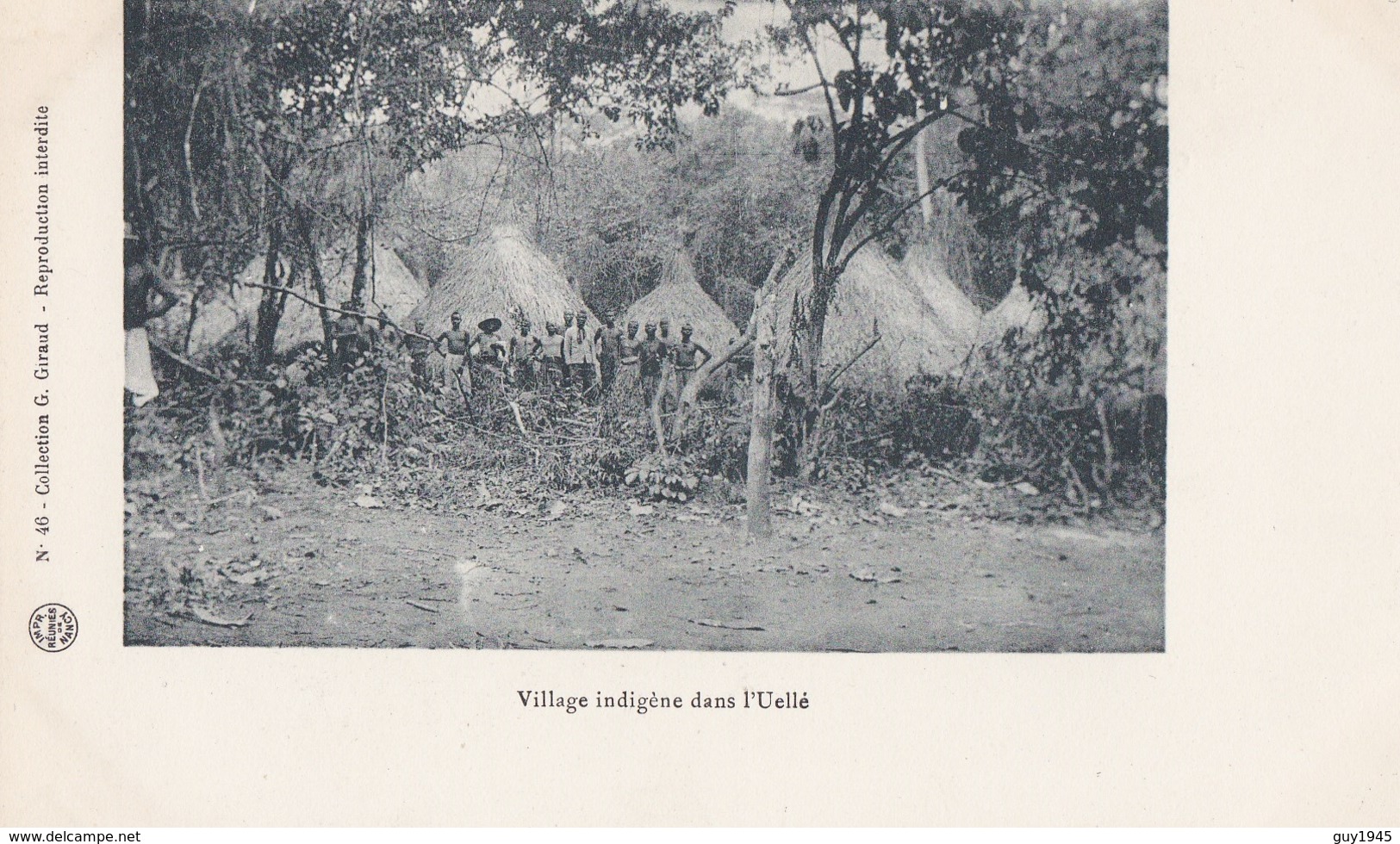 CONGO  Village Indigène Dans  L ' UELLEE - Congo Français