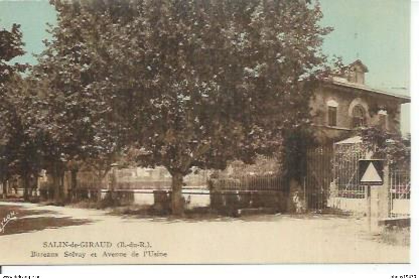 SALIN-DE-GIRAUD - BUREAUX SOLVAY ET AVENUE DE L'USINE - Autres & Non Classés