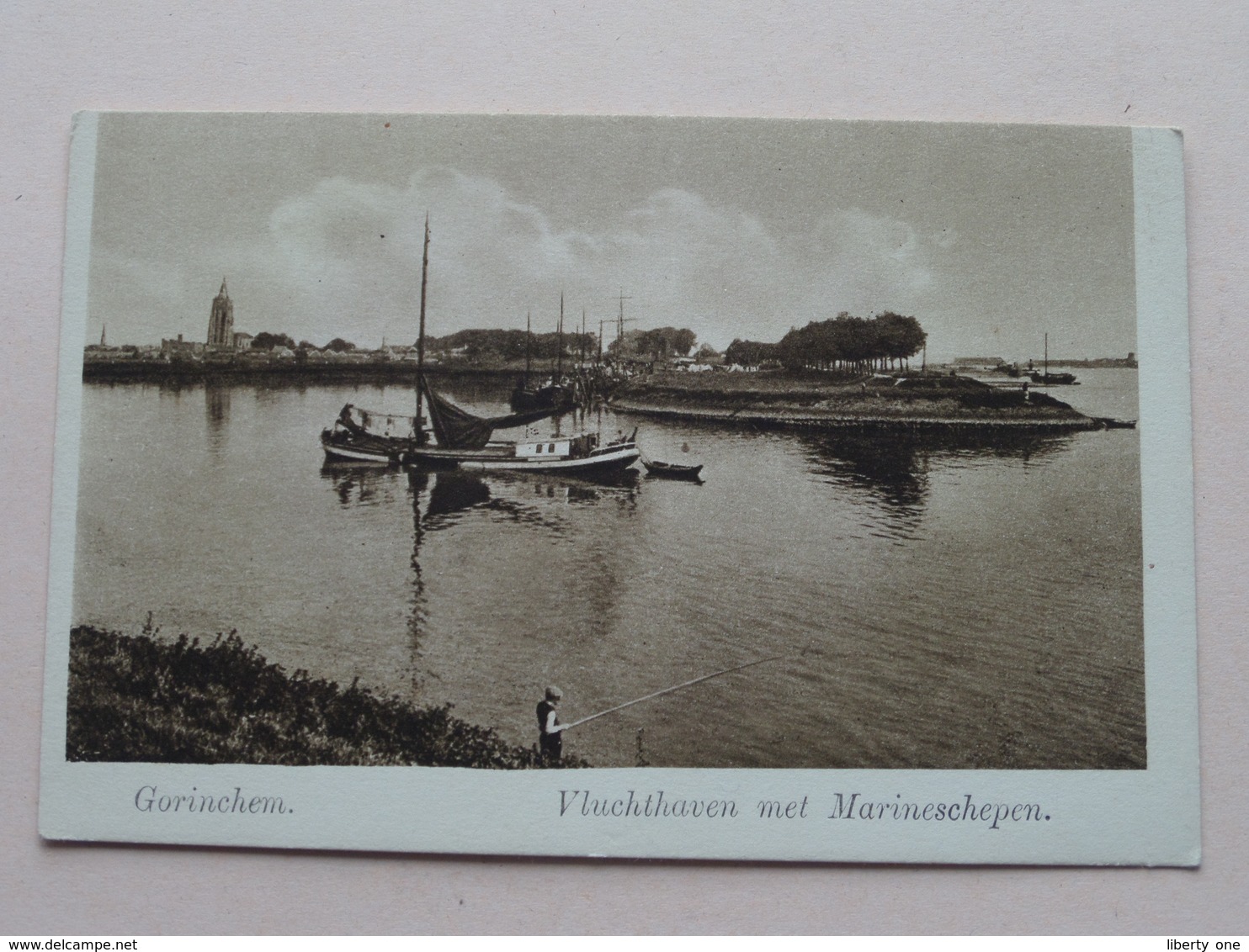 Vluchthaven Met Marineschepen ( Nauta Velsen - 13956 ) Anno 19?? ( Zie / Voir Photo ) ! - Gorinchem