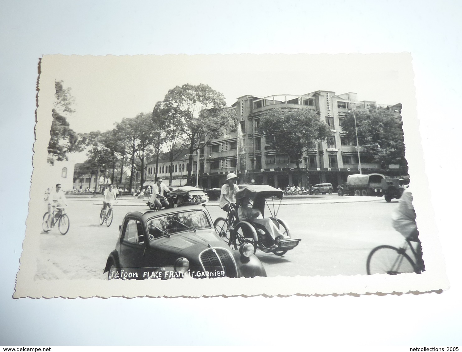 VIETNAM - SAIGON SUPERBE Ensemble De 18 Cartes, Photos - Le Port Bateaux De Commerce Jardin Centre Ville...- ASIE (AC) - Viêt-Nam