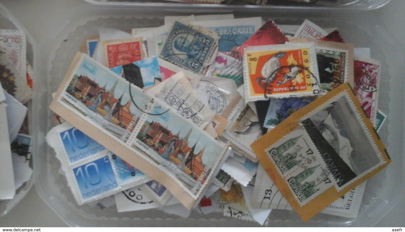 Monde - 400 Grammes Sur Fragments - Plus De 2300 Timbres - 7 Scans - Vrac (min 1000 Timbres)