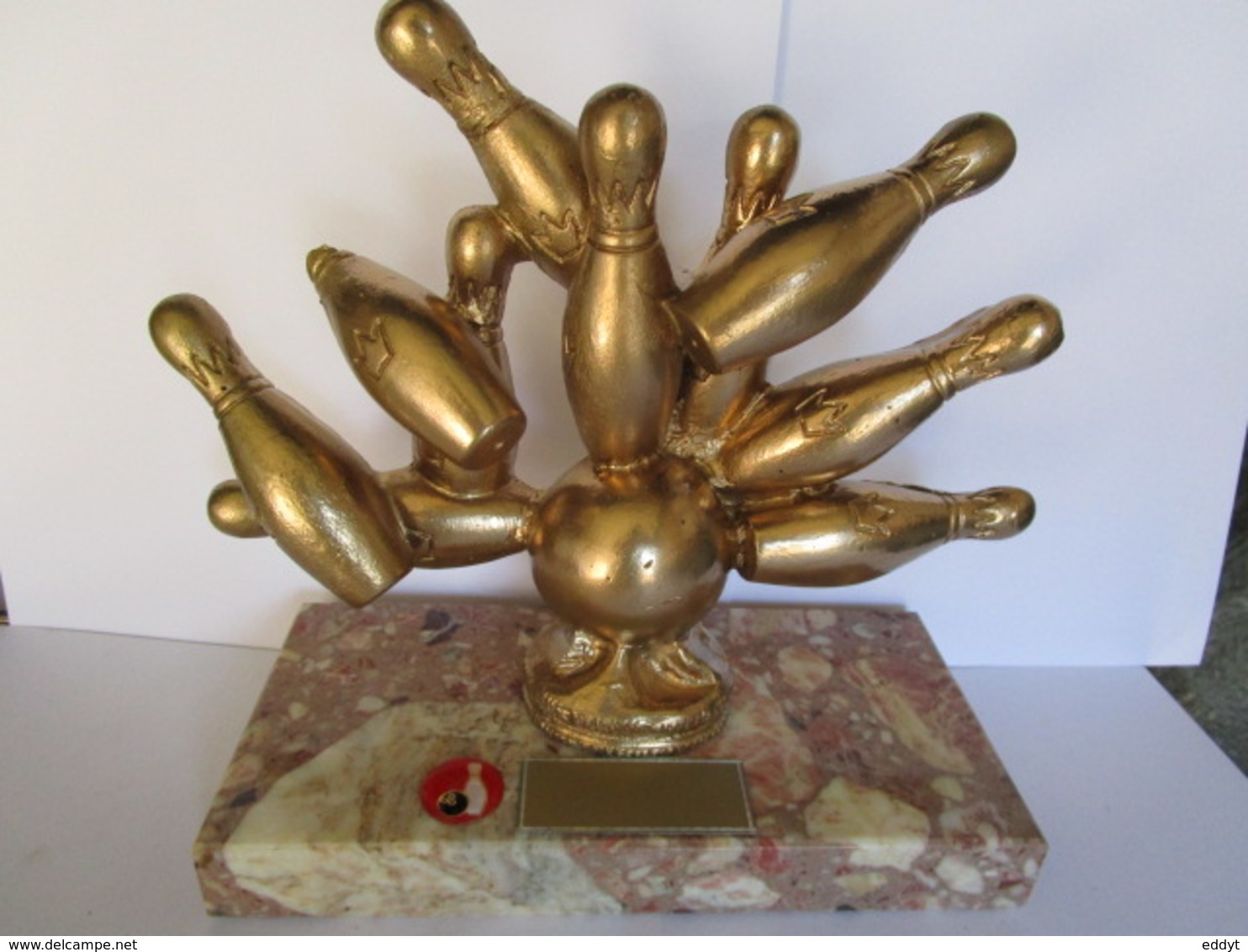 TROPHÉE Récompense BOWLING - Résine Couleur Doré - Socle Marbre H. 25 Cm -  Plaque Pour Personnalisé - Bowling