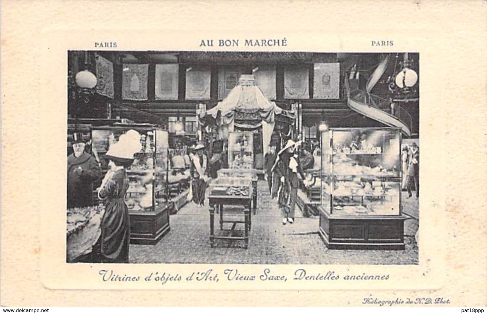 75 - PARIS 7 ème ( Commerce / Grands Magasins ) AU BON MARCHE - 24 Rue De Sèvres : Objets D'Art Dentelles Anciennes CPA - Shops