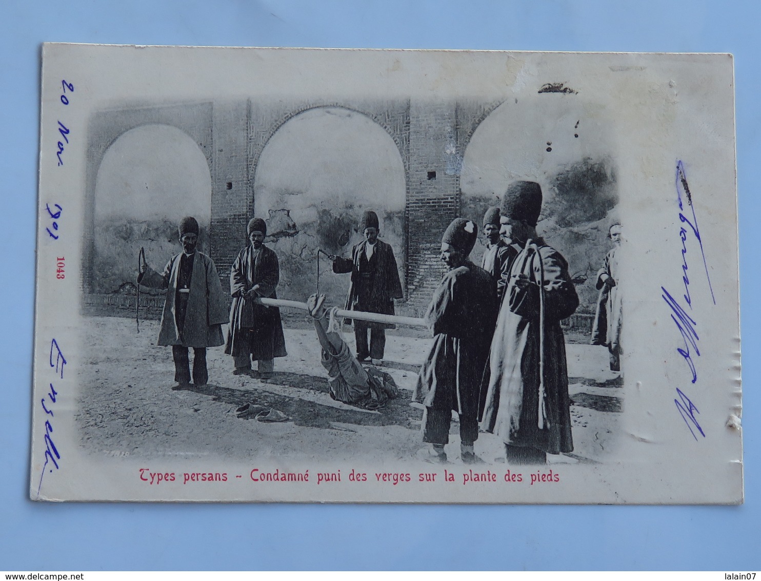 C.P.A. : IRAN : Types Persans : Condamné Puni Des Verges Sur La Plante Des Pieds, En 1907 - Iran