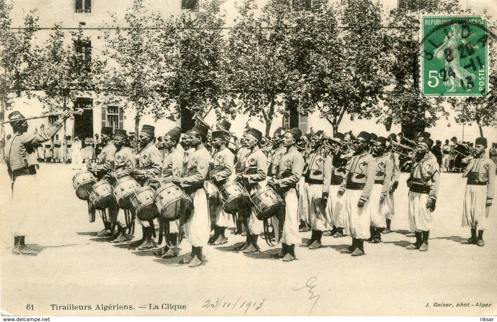 ALGERIE(TYPE) TIRAILLEUR(MUSIQUE) - Scènes & Types