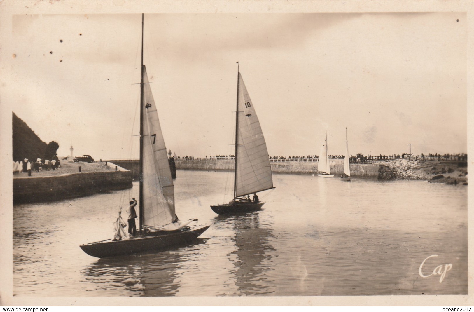 76 Saint Valery En Caux. Bateaux De Plaisance Rentrant Au Port - Saint Valery En Caux