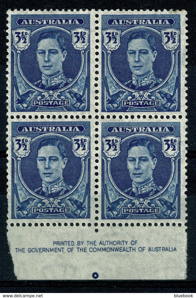 Ref 1234 - Australia 1942 - KGVI 3 1/2d SG 207 Imprint Block Of 4 MNH Stamps - Oblitérés