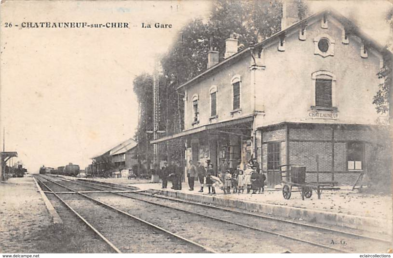 Chateauneuf Sur Cher    18          Intérieur De La Gare     ( Voir Scan) - Chateauneuf Sur Cher