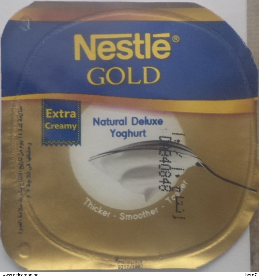 Egypt - Couvercle De Yoghurt Nestle Gold (foil) (Egypte) (Egitto) (Ägypten) (Egipto) (Egypten) Africa - Opercules De Lait