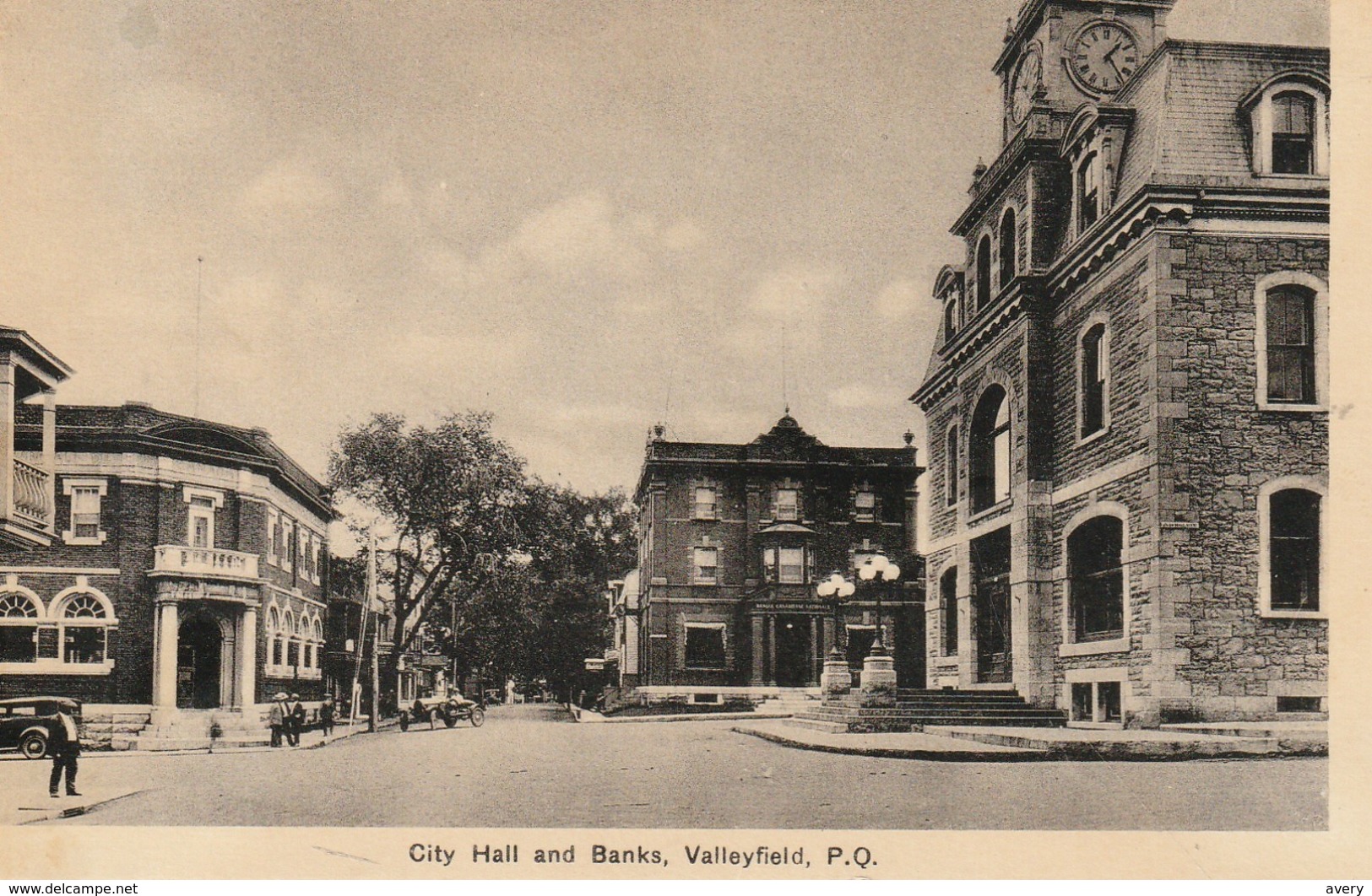 Hotel De Ville Et Banques, Valleyfield, Quebec   City Hall And Banks - Andere & Zonder Classificatie