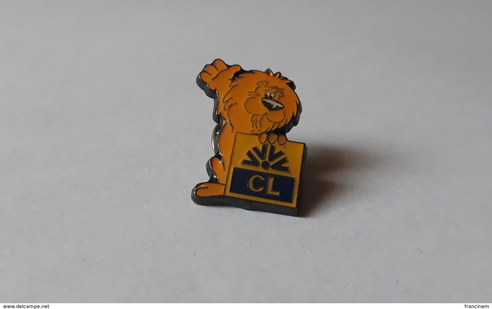 Pin's Banque / Crédit Lyonnais (mascotte Lion époxy) - Banques