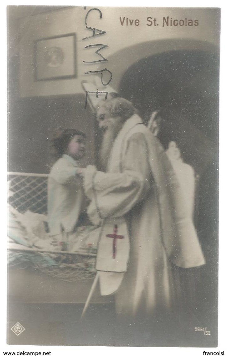 Le Grand Saint Nicolas, Mitre, Crosse, Sac Au Au Dos, Petite Fille Dans Un Hamac. - Saint-Nicolas