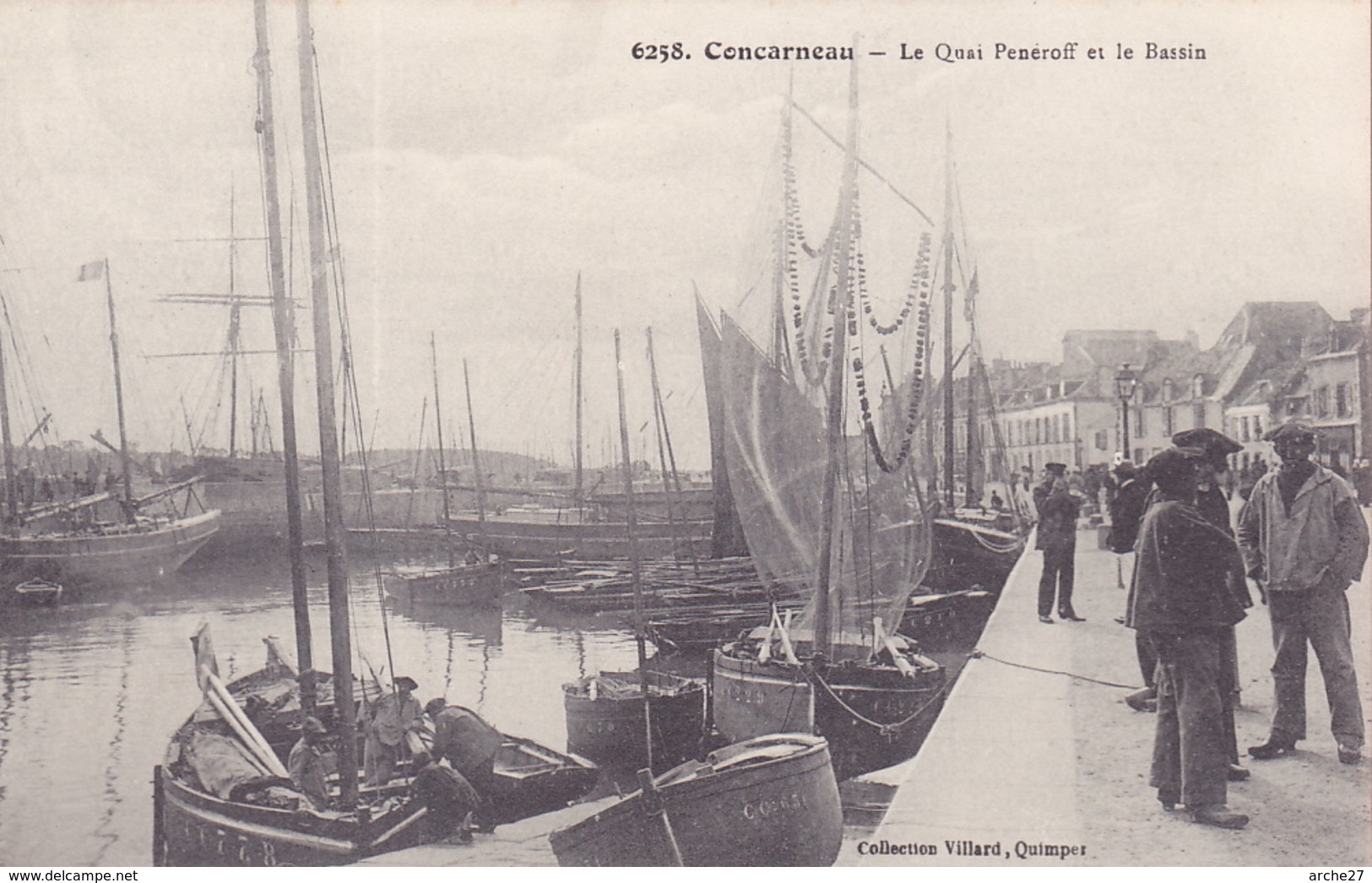 CPA - 29 - CONCARNEAU - Le Quai Peneroff Et Le Bassin - 6258 - Concarneau