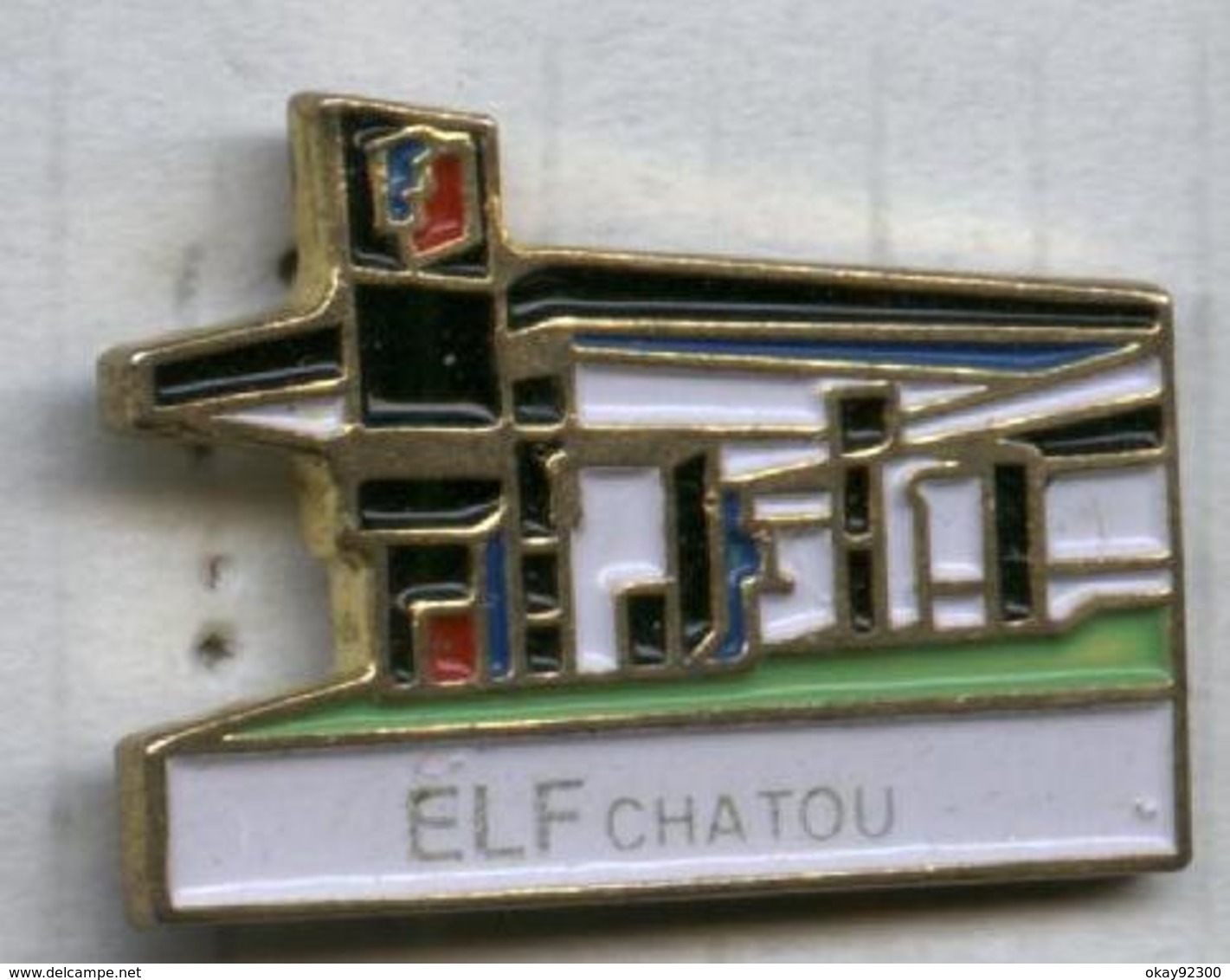 Pin's Carburant Essence Pétrole ELF Chatou - Brandstoffen