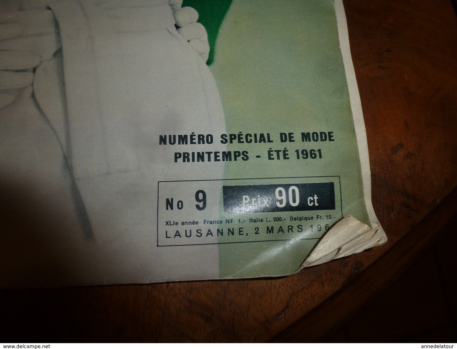 1961 Corbiron Le Clochard De Neufchâtel (Suisse),vit Dans Une Vieille Voiture Depuis 1937;Spécial-Mode Printemps-Été;etc - Fashion