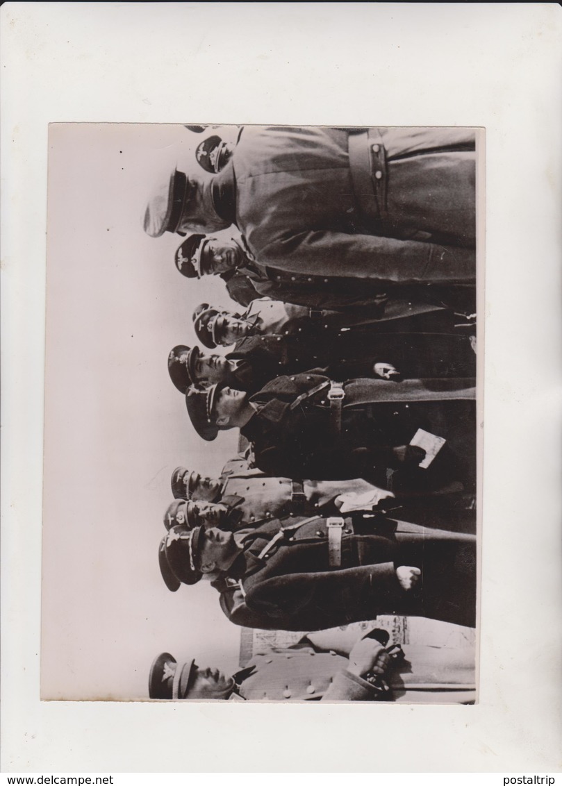 LE CHEF PROPAGANDE SLOVAQUE DE HLINKA SUR LE FRONT OUEST  SANO MACH 1940  FOTO DE PRESSE Brian L Davis Archive - Guerre, Militaire