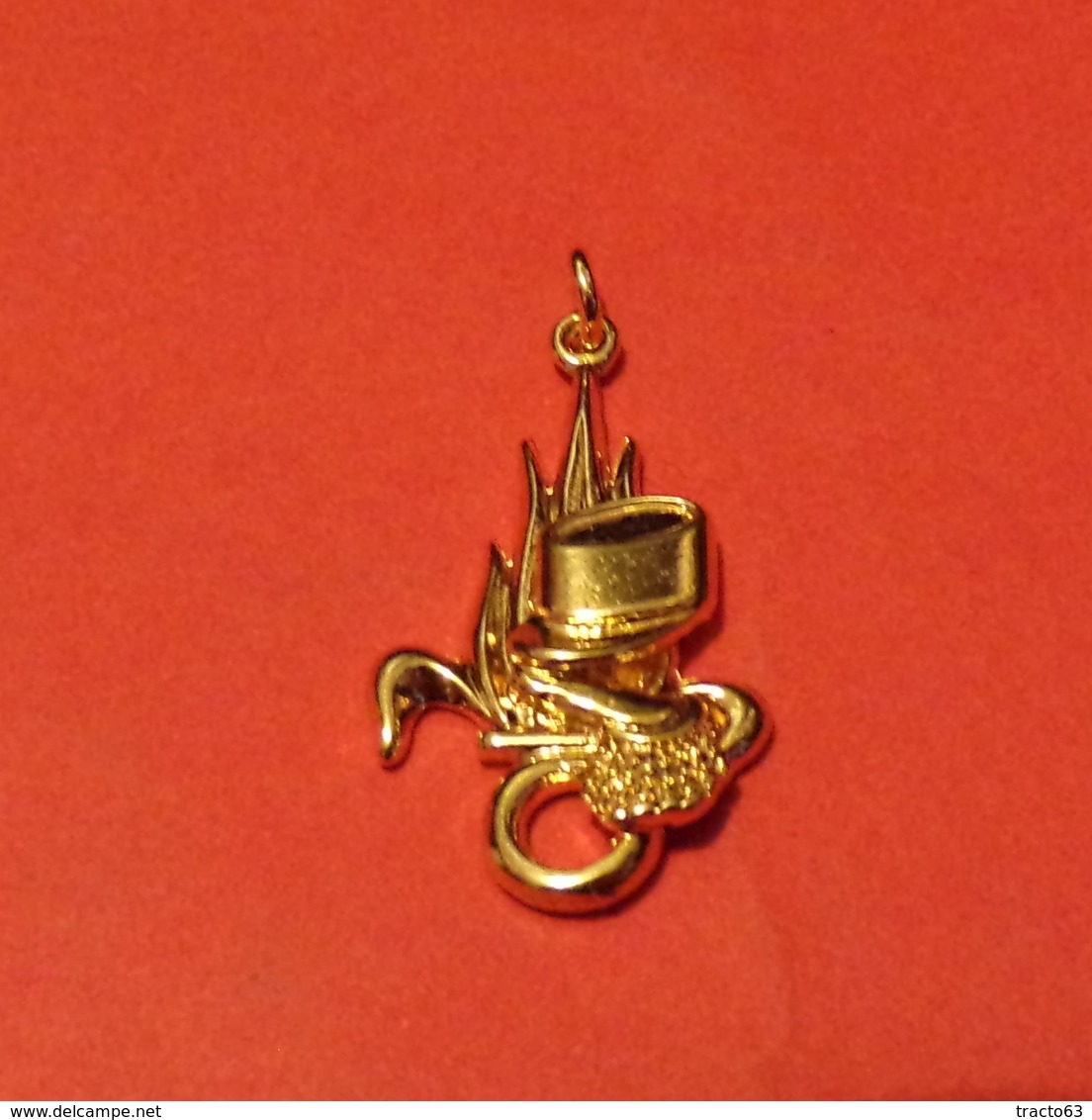 LEGION : PENDENTIF POUR CHAINETTE DE LA LEGION ETRANGERE  ,   ETAT NEUF VOIR PHOTO . POUR TOUT RENSEIGNEMENT ME CONTACTE - Armée De Terre