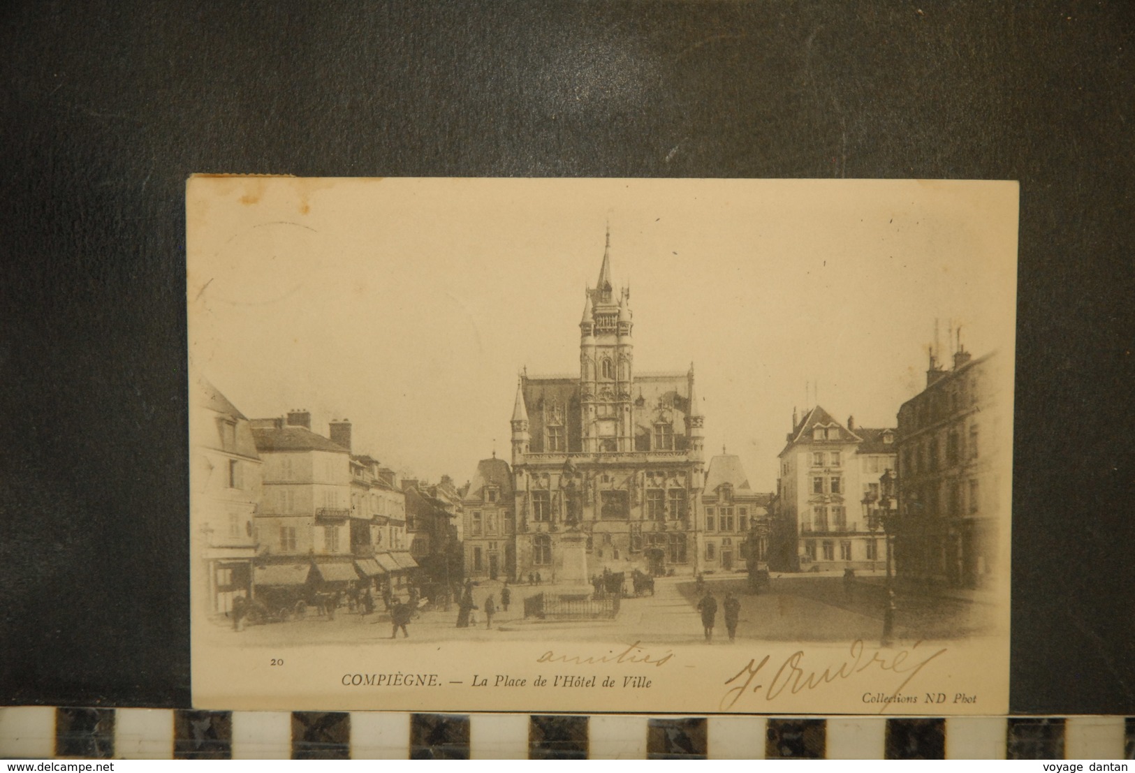 CP, 60 - COMPIEGNE - La Place De L'Hôtel-de-Ville (ND. Phot., N° 20), Dos Simple, 1903 - Compiegne